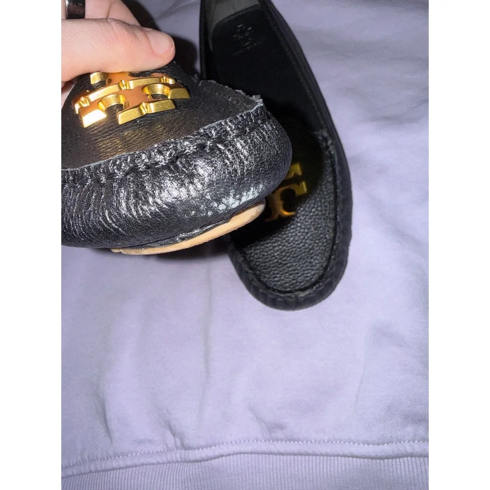 Tory Burch Everly Driver Black Tumbled Leather Loafers Gold Logo 85159 Size 7.5